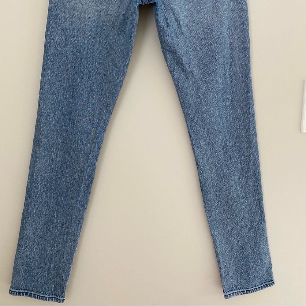 Frame Le Garcon Distressed
Jeans Size 23 Beldon Rips Mid Rise
Straight Fit - Picture 8 of 16